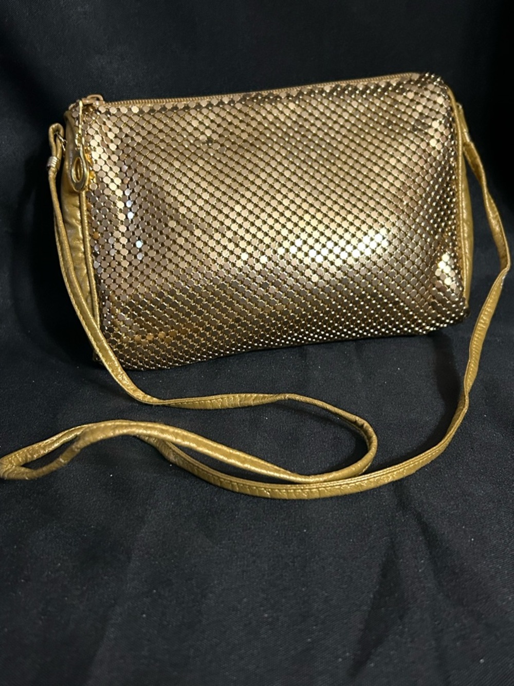 Bueno Vintage Women’s Gold Sequin Clutch With Crossbody Bag Strap